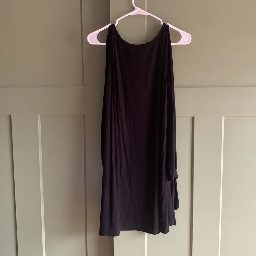 🖤 Lulu’s Black Dress - Picture 6 of 7